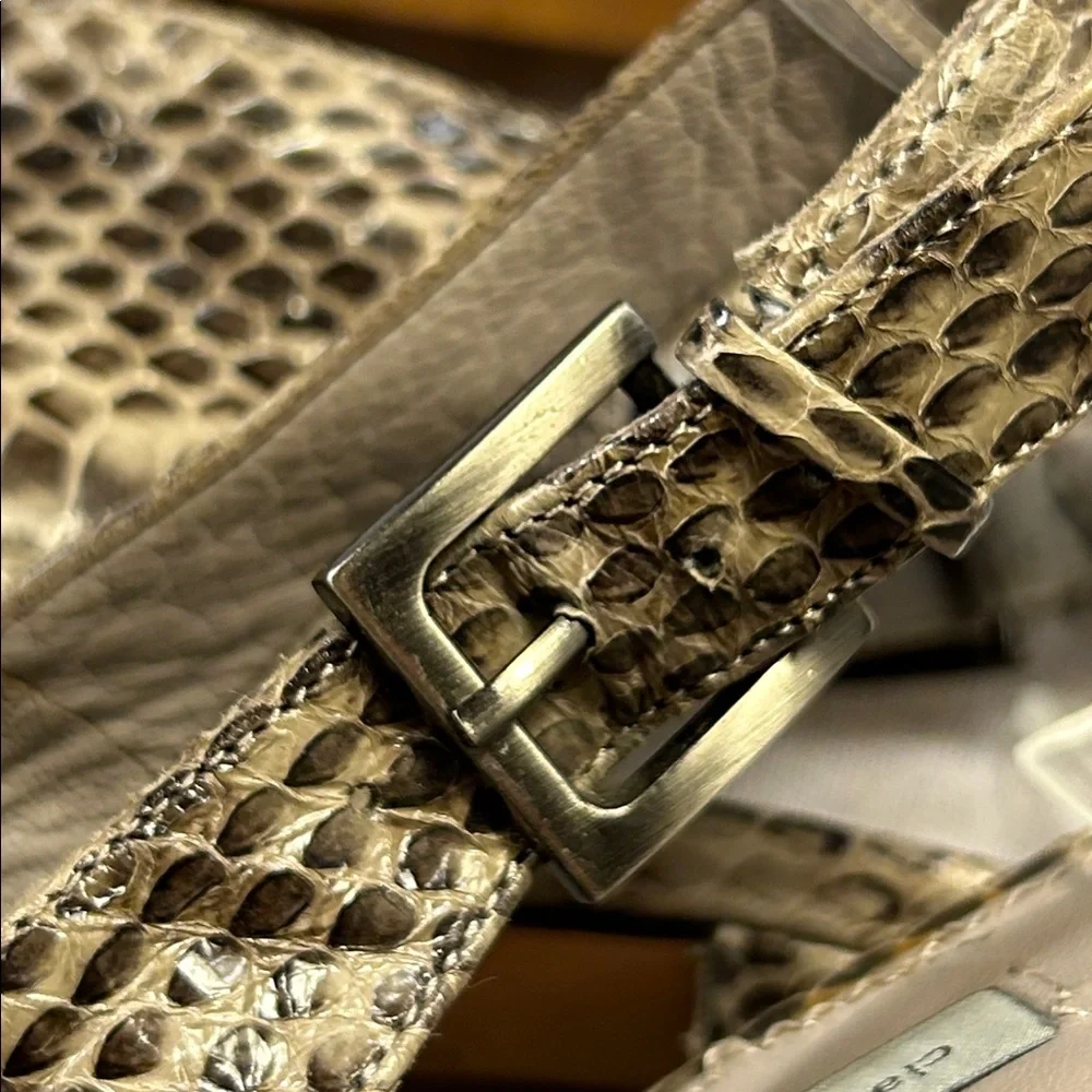 NWOT Classiques Entier python snake leather heels with hidden platform